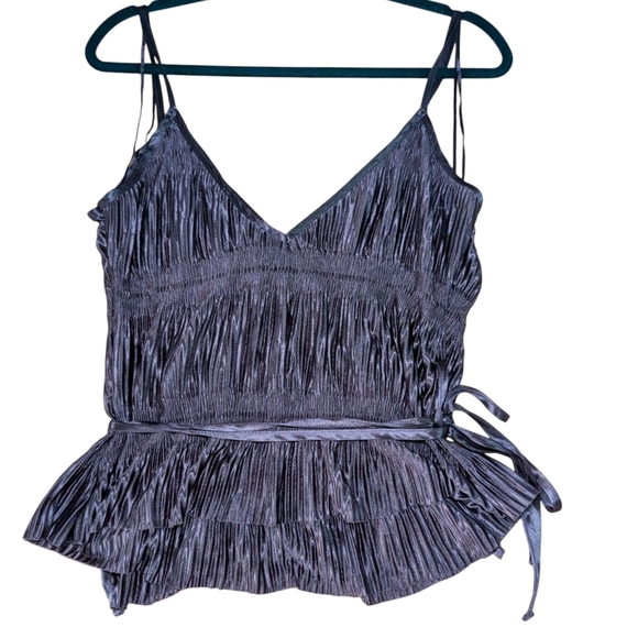 Red Ruffled Tie Front Sleeveless Camisole - Picture 2 of 4